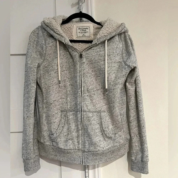 Abercrombie & Fitch Light Gray Sherpa Zip Up Hooded Jacket Size Medium EUC - Picture 1 of 5